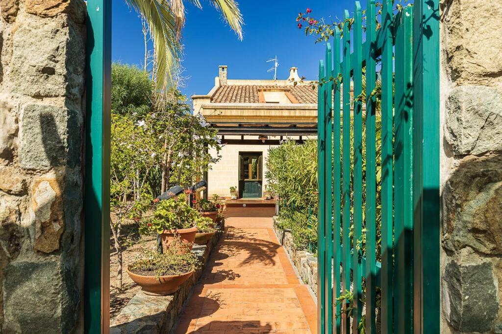 Casa Al Mare Dei 7 Emiri Villa Cefalu Bagian luar foto